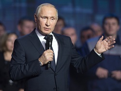 Путин идет на выборы под лозунгом "Россия в кольце врагов", говорят эксперты Путин идет на выборы под лозунгом "Россия в кольце врагов", говорят эксперты