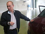 Путин испытал автомобиль Lada Granta, который смог завести только с пятого раза (ФОТО)