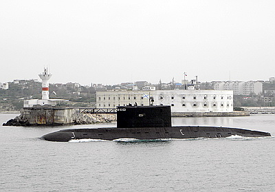 Подлодка Черноморского флота покинула Севастополь для участия в учениях НАТО (ФОТО)