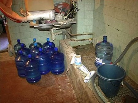 На Донетчине задержали продавцов минеральной воды «из-под крана»