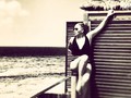 Ирина Дубцова оголилась на пляже (фото)