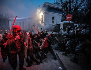 Посольство РФ призывает граждан России не посещать акции протеста в Киеве