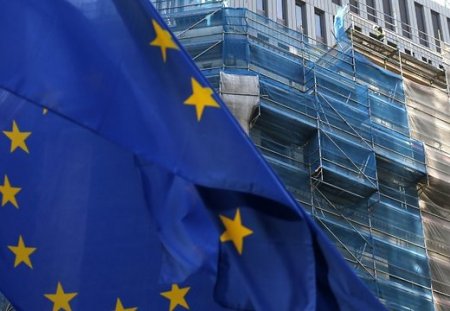 Девять стран ЕС заблокируют экономические санкции против России