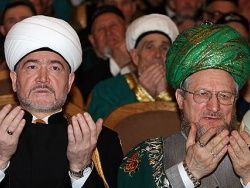 Совет муфтиев России: оскорбления верующих недопустимы
