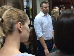 Мосгорсуд подтвердил приговор братьям Навальным