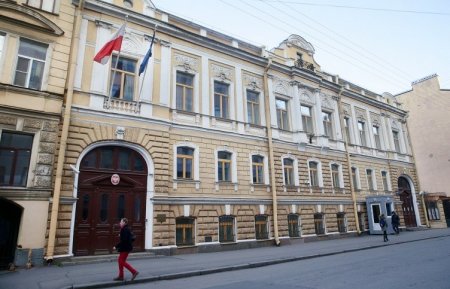 Суд в Петербурге постановил выселить генконсульство Польши за неуплату аренды