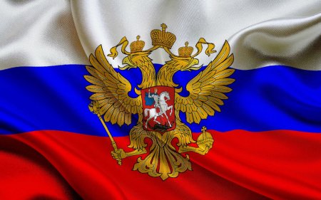 22 августа в России - День Государственного флага