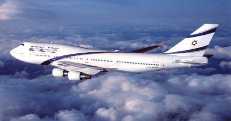      Boeing 747 -  