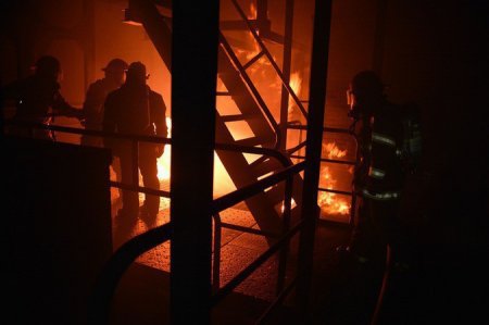 Сотрудники МЧС погибли при тушении пожара в Москве