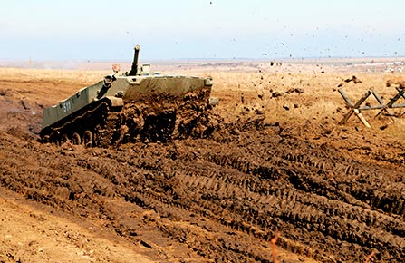 Демонстрация бессилия ВСУ: зачем Украина бряцает ржавым оружием у границ с Крымом Демонстрация бессилия ВСУ: зачем Украина бряцает ржавым оружием у границ с Крымом