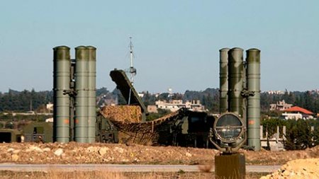 С-300 и С-400 надежно защищают российские базы Хмеймим и Тартус в Сирии