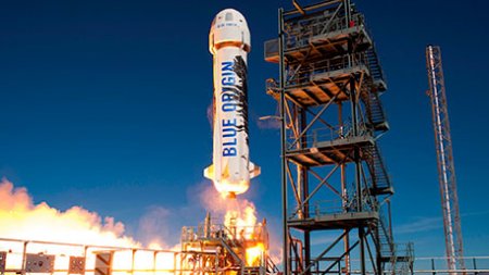 Blue Origin построит три ракеты для космических туристов