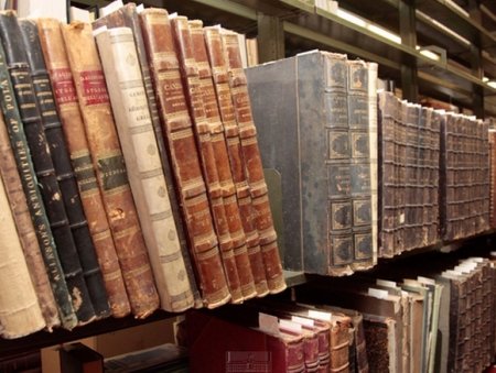В Москве задержали двух подозреваемых в хищении старинных книг