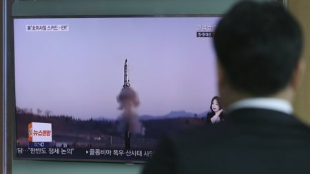 Южная Корея обещает "решительный" ответ на запуск ракеты в КНДР
