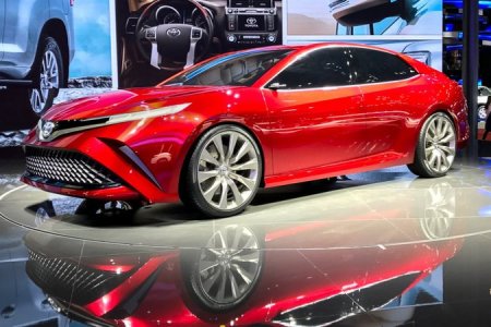 Toyota   Camry 2018   