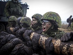 Бойцы НАТО отрабатывают оборону "Сувалкского коридора"