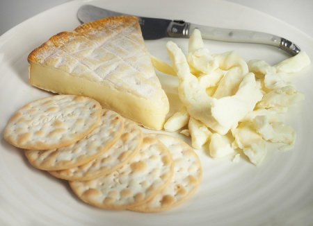 Сыр в России подорожает из-за любителей здоровой еды в США
