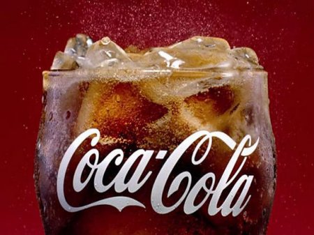 Чистая прибыль Coca-Cola упала во II квартале в 2,5 раза