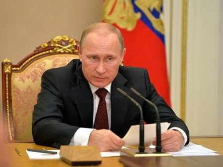 Путин на оперативном совещании с членами Совбеза обсудил российско-американские отношения