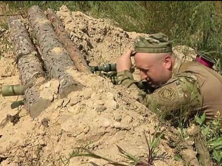 Турчинов заявил о попытках прорыва «гибридными войсками» обороны сил АТО
