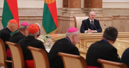 Президент Беларуси встретился с католическими епископами Европы Президент Беларуси встретился с католическими епископами Европы