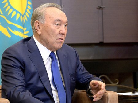 Назарбаев подписал указ о поэтапном переводе казахского алфавита на латиницу