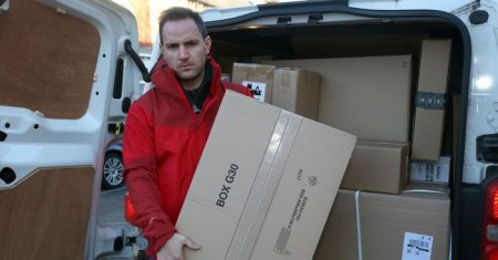 Водители Amazon доставляют 200 посылок в день, работая сверхурочно за гроши Водители Amazon доставляют 200 посылок в день, работая сверхурочно за гроши