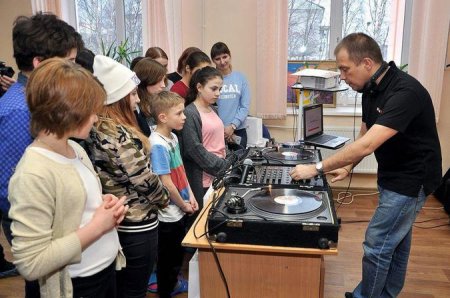   : DJ     Putin Team