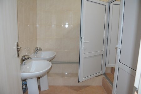 В Винницкой области чиновники торжественно открыли школьный туалет