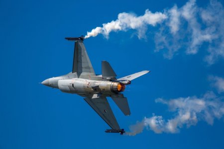   F-16     -  