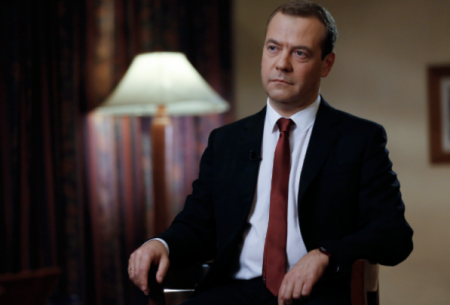 СМИ: В Госдуме готовятся к встрече с Медведевым как с кандидатом в премьеры