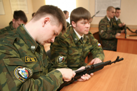 Госдума приняла закон о ликвидации военных кафедр в университетах