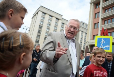 Жириновский: Классными руководителями в школах должны быть только мужчины