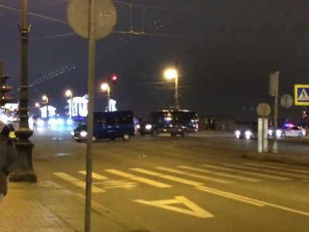 В центре Петербурга водители сигналили кортежу Путина (фото, видео)