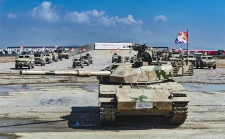 Россия бездарно отступает перед легкими танками Китая