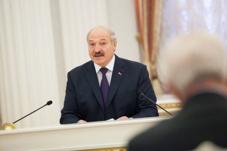 Лукашенко запретил внедрять в Белоруссии российскую систему высшего образования