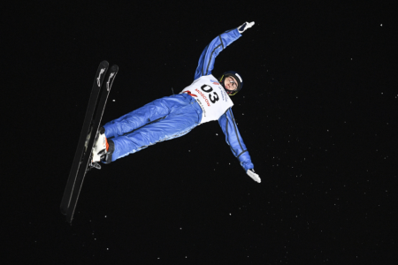 Фристайлист Буров стал чемпионом мира в лыжной акробатике
