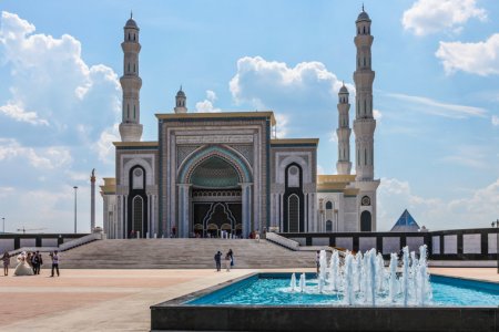Столицу Казахстана официально переименовали в Нур-Султан
