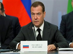 Медведев отказался отменять контрсанкции