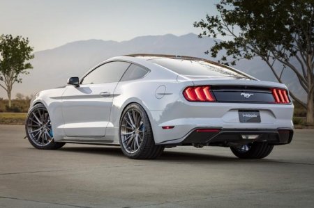   Ford Mustang Lithium:     