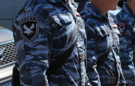 Радикалы блокировали СИЗО в Киеве, чтобы не допустить обмен экс-бойцов "Беркута"