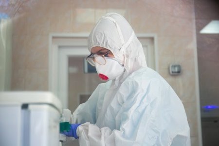 Оперштаб по коронавирусу: в Москве почти 40% пациентов на ИВЛ моложе 40 лет