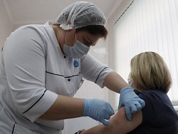 "Это неизбежно": почему умирают испытатели вакцин от ковида