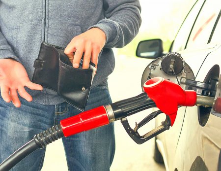 Почти в 70 российских регионах отмечен рост цен на бензин
