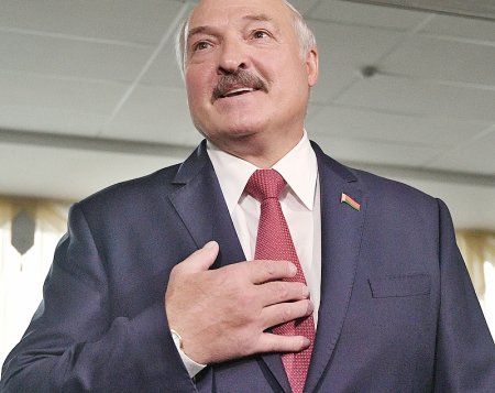 Лукашенко заявил, что может попросить Путина о помощи в ситуации с беженцами