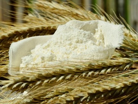 Эксперт Gro Intelligence: Мировых запасов пшеницы на складах осталось примерно на 10 недель