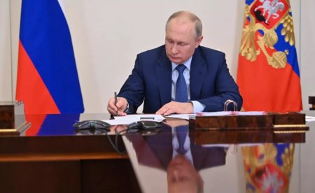 Путин подписал указ о выплате валютного долга России в рублях