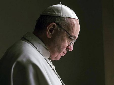 Папа Римский Франциск обвинил Запад в забвении социальной справедливости и сравнил его с «кладбищем человечества»
