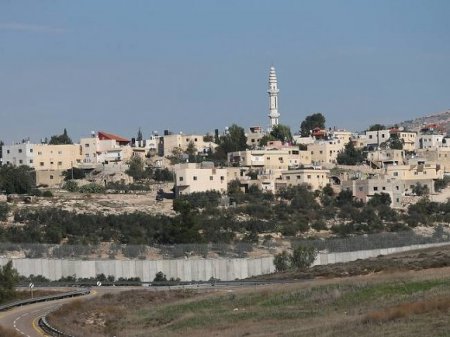 Израиль пообещал Палестине приостановить постройку новых поселений на Западном берегу